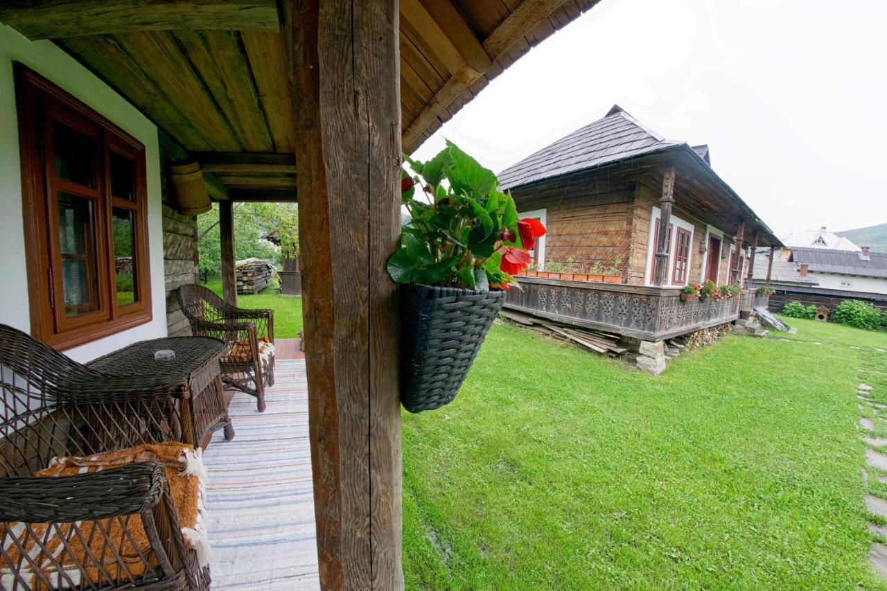 Villa Casa Bunicii Din Bucovina à Vama  Extérieur photo