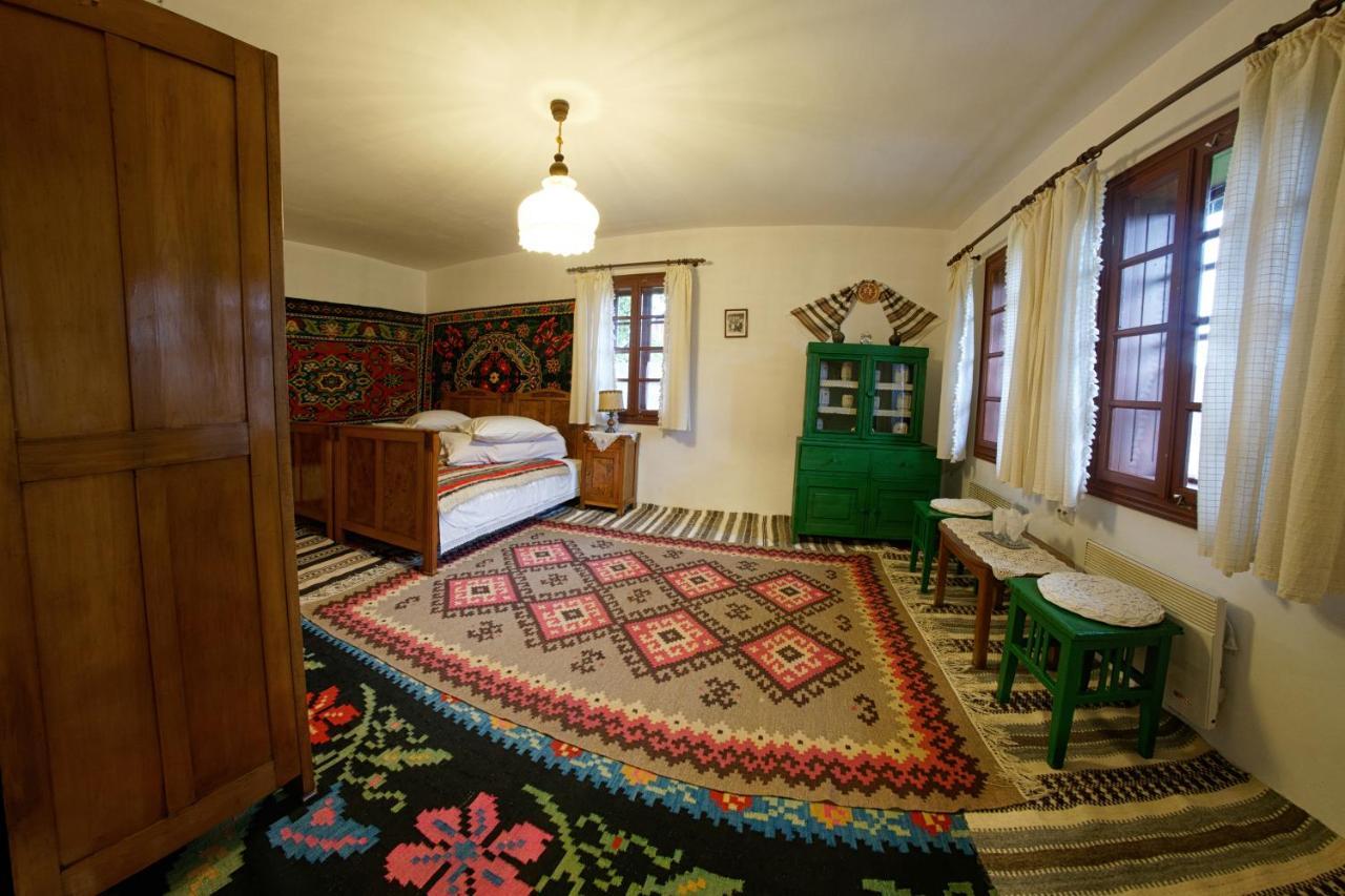 Villa Casa Bunicii Din Bucovina à Vama  Extérieur photo