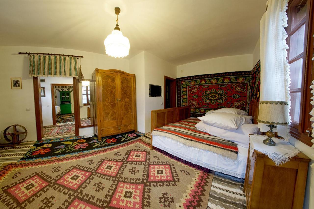 Villa Casa Bunicii Din Bucovina à Vama  Extérieur photo